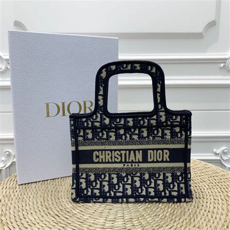 dior super mini tote